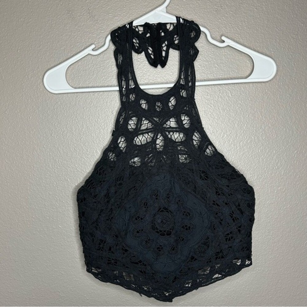 Free People Intimately Batting My Eyes black crochet halter crop top size XS - Picture 3 of 9
